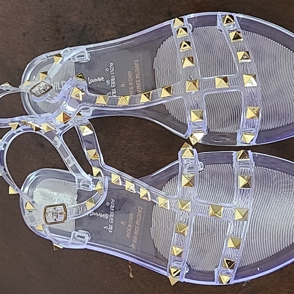 NWT Wild Diva, Clear jelly sandles with gold stubs - Picture 3 of 3